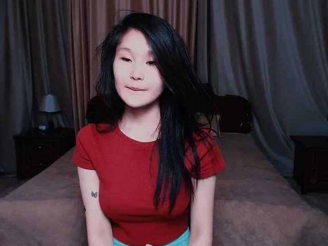 Live sex webcam photo for KamiLun #272480115