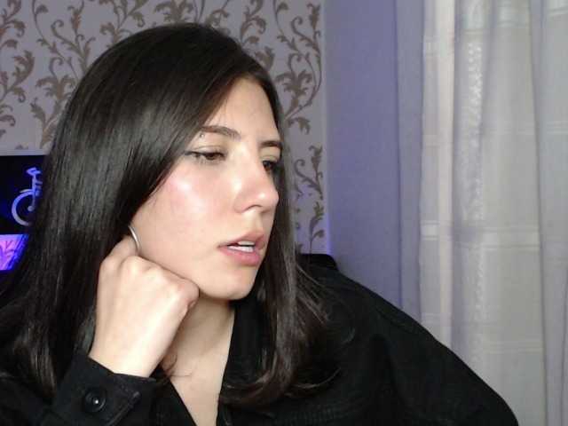 Live sex webcam photo for Kammy-hi #290145246