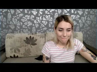 Live sex webcam photo for KaprinaGirrs #228062366