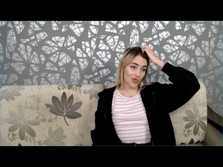 Live sex webcam photo for KaprinaGirrs #228091287