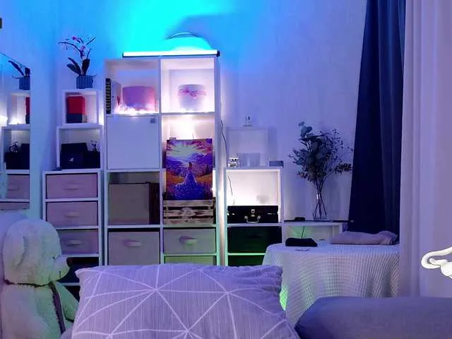 Live sex webcam photo for Karamelsw #292405704