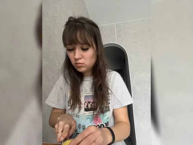 Live sex webcam photo for Kareeeliaa #273270967