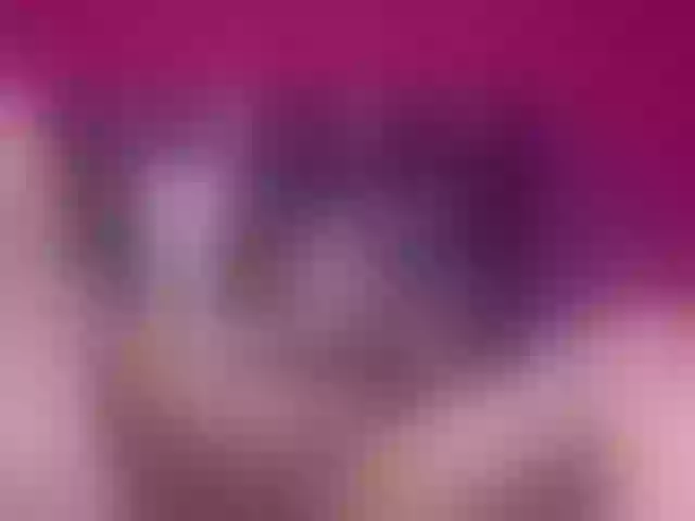 Live sex webcam photo for Karen-HornyMom #275529266