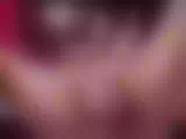 Live sex webcam photo for Karen-HornyMom #275648363