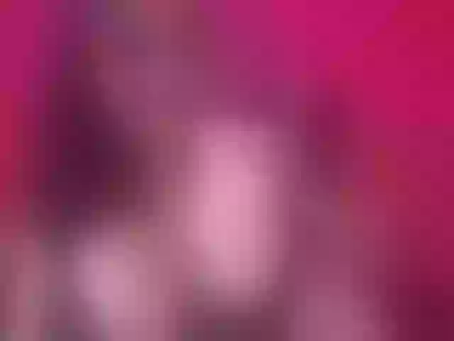 Live sex webcam photo for Karen-HornyMom #275679151
