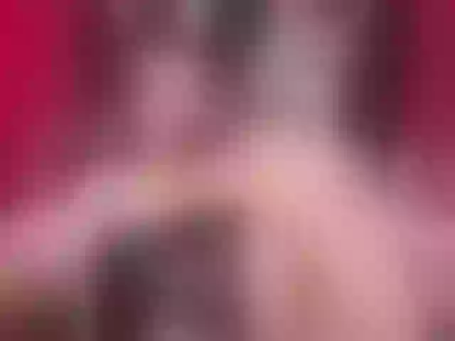 Live sex webcam photo for Karen-HornyMom #276088916