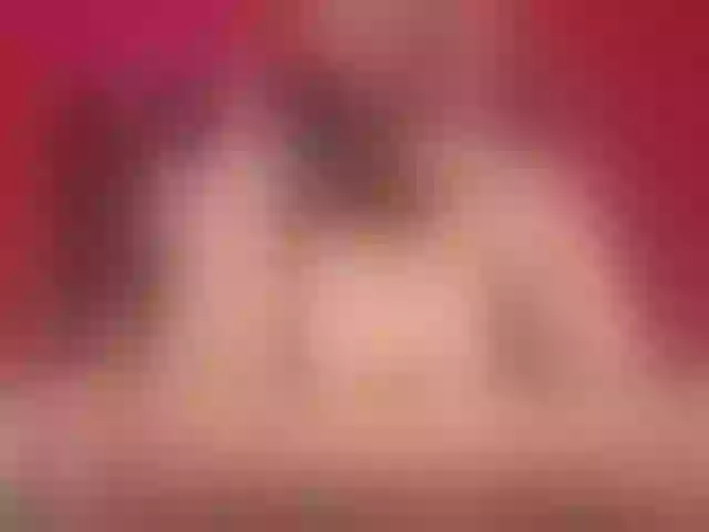 Live sex webcam photo for Karen-HornyMom #276207847