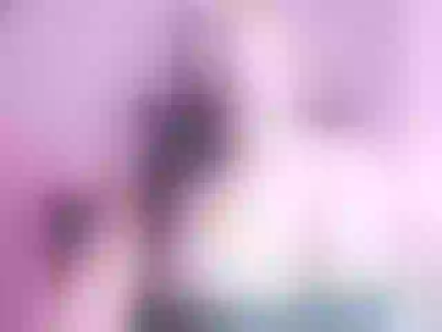 Live sex webcam photo for Karen-HornyMom #276827991