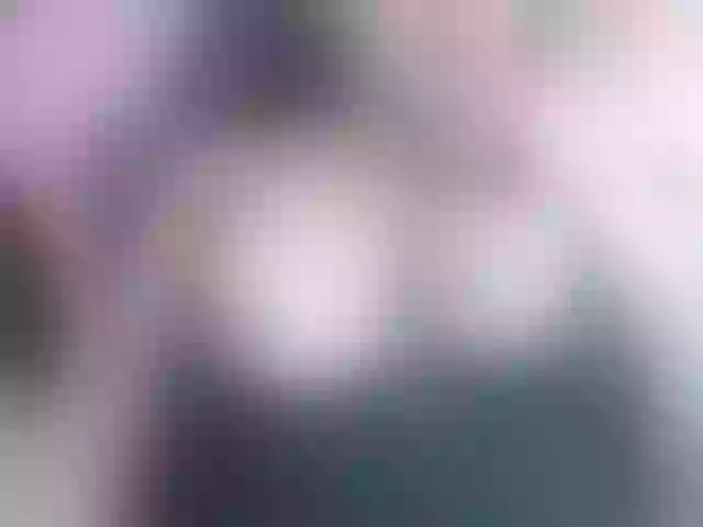 Live sex webcam photo for Karen-HornyMom #276895635