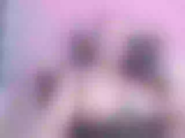 Live sex webcam photo for Karen-HornyMom #276965497