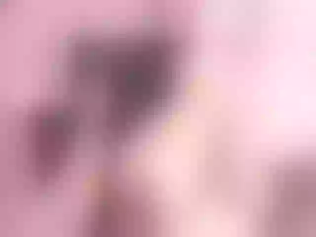 Live sex webcam photo for Karen-HornyMom #276994892