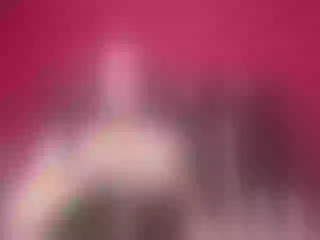 Live sex webcam photo for Karen-HornyMom #277232916
