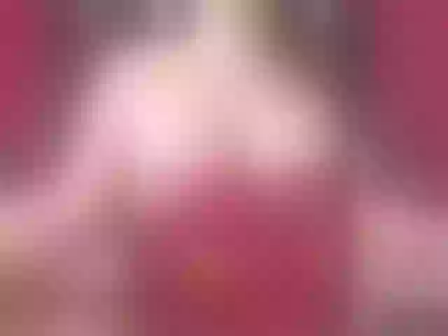 Live sex webcam photo for Karen-HornyMom #277238257