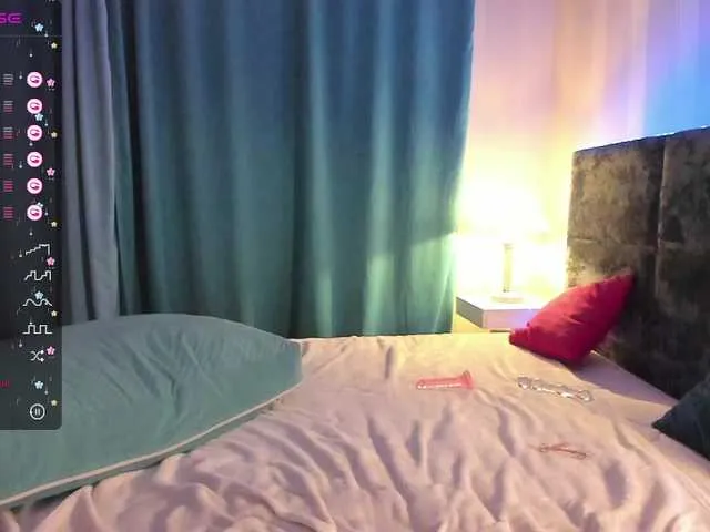 Live sex webcam photo for Karen-me #276192079