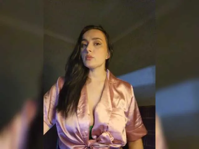 Live sex webcam photo for KarenClark #290830328