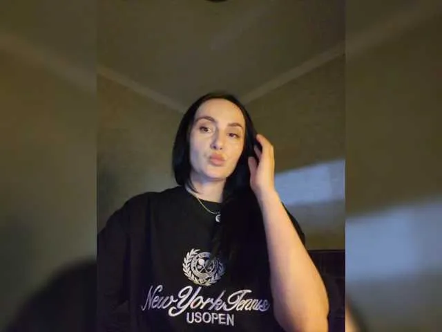 Live sex webcam photo for KarenClark #290898266