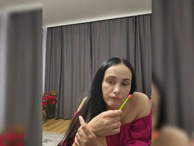 Live sex webcam photo for KarenClark #291399338