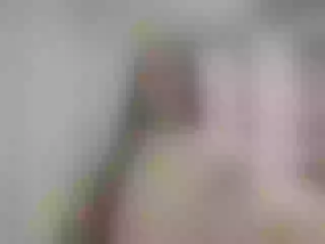 Live sex webcam photo for KarenClark #292291647