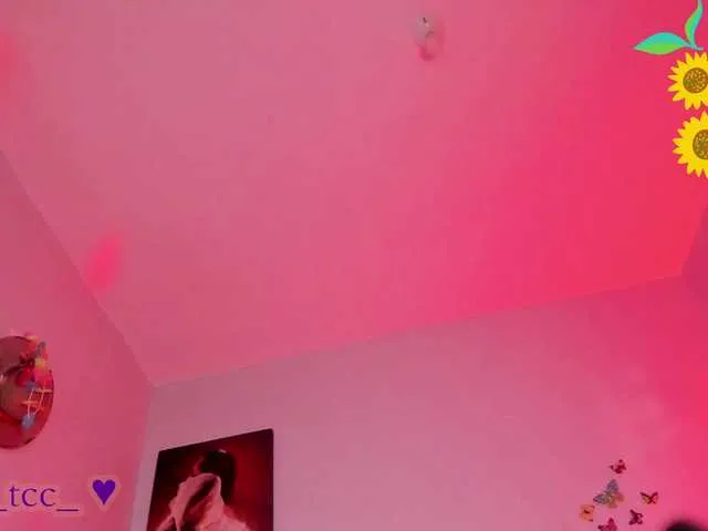 Live sex webcam photo for KarenConnors #278083047