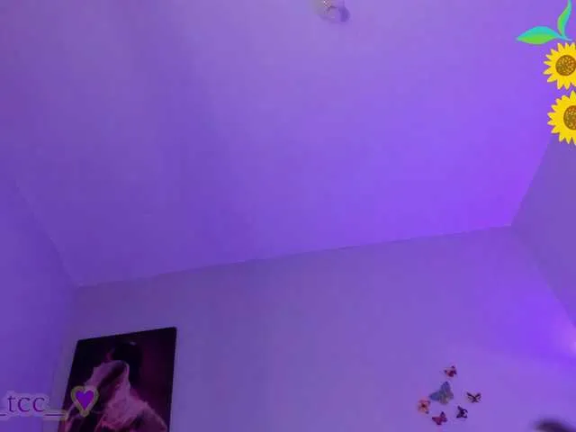 Live sex webcam photo for KarenConnors #278129943