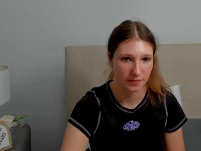 Live sex webcam photo for KarenFlirt #274045915