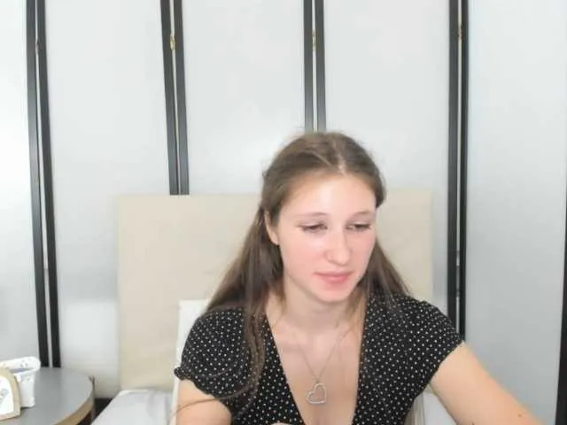 Live sex webcam photo for KarenFlirt #274333301