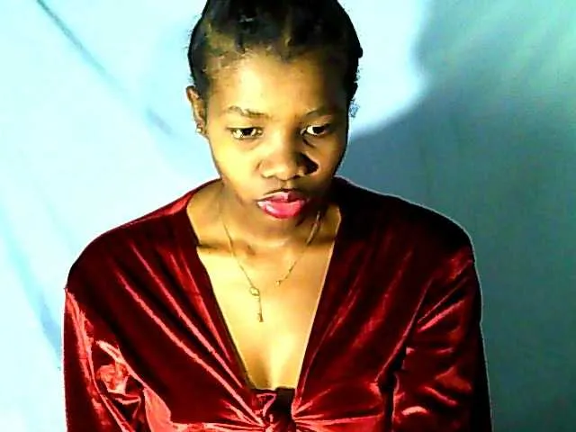 Live sex webcam photo for Karene-2 #291725077