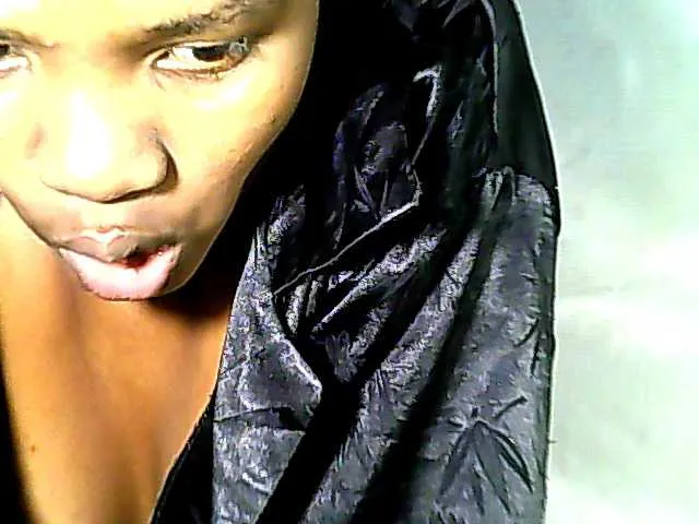Live sex webcam photo for Karene-2 #291764058
