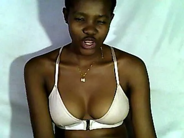 Live sex webcam photo for Karene-2 #291837372