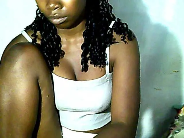 Live sex webcam photo for Karene-2 #291978509