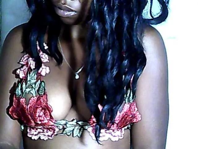 Live sex webcam photo for Karene-2 #292318124