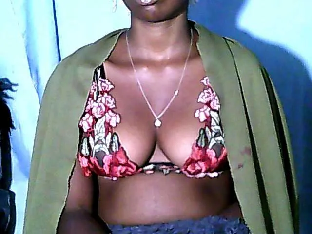 Live sex webcam photo for Karene-2 #292325207