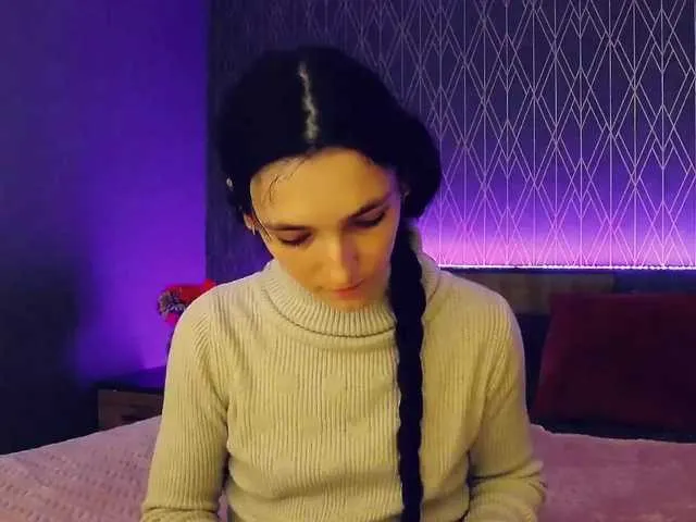 Live sex webcam photo for KariNeal #272297563