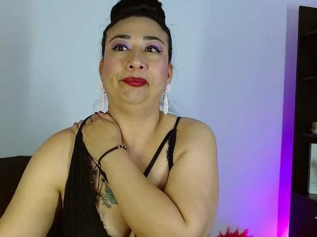 Live sex webcam photo for Karimelee #291690156