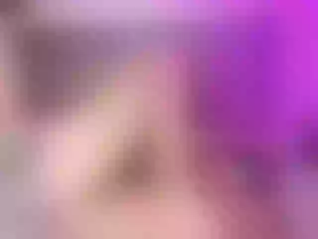 Live sex webcam photo for KarinGrey #275529831
