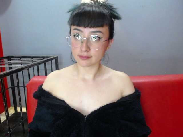 Live sex webcam photo for Karina-Adamss #274099761