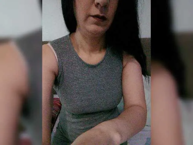 Live sex webcam photo for Karina098 #272249878
