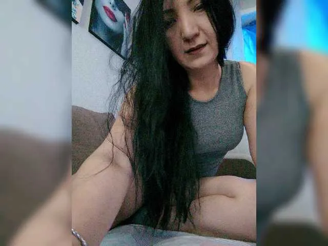 Live sex webcam photo for Karina098 #272873386