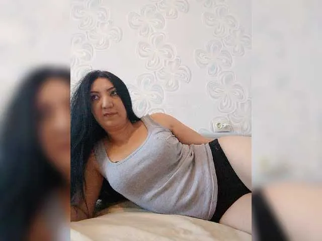 Live sex webcam photo for Karina098 #273114537