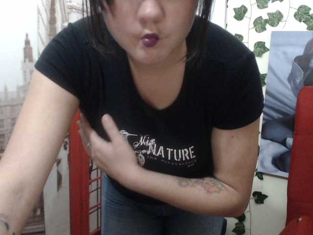 Live sex webcam photo for KarinaHot #272096279