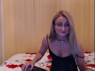 Live sex webcam photo for KarinaHott4UU #126282127