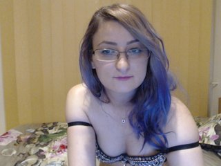 Live sex webcam photo for KarinaHott4UU #200885707