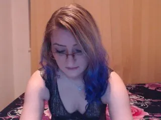 Live sex webcam photo for KarinaHott4UU #213240549