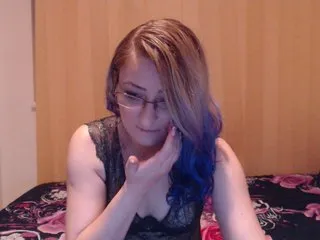 Live sex webcam photo for KarinaHott4UU #213255063