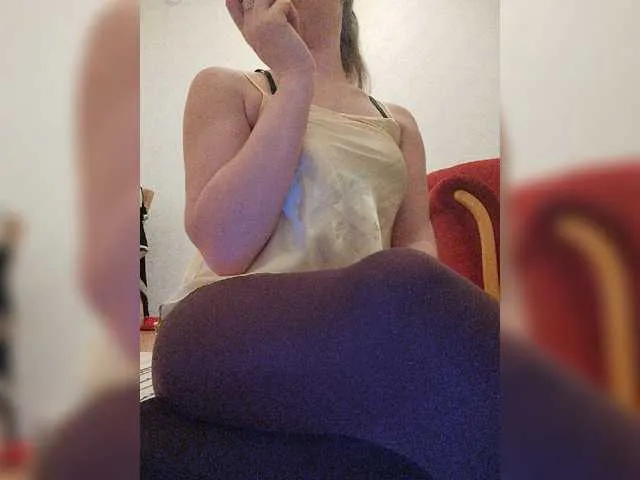 Live sex webcam photo for KarinaPlay23 #277018795
