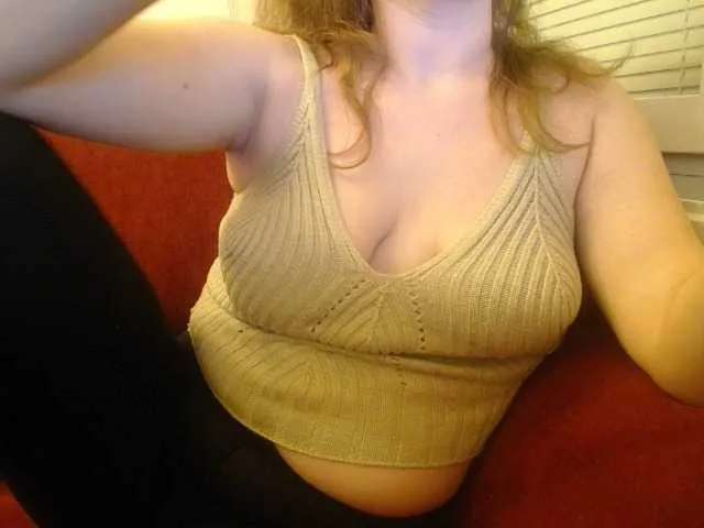 Live sex webcam photo for KarinaPlay23 #277368240