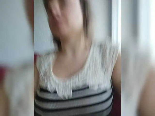 Live sex webcam photo for KarinaPlay23 #277494360