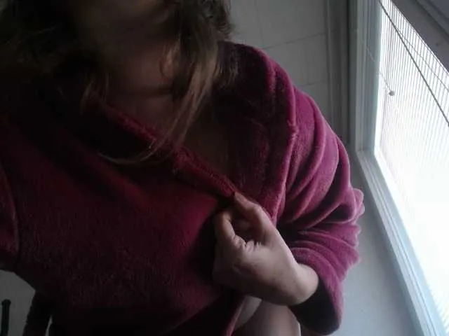 Live sex webcam photo for KarinaPlay23 #277540778