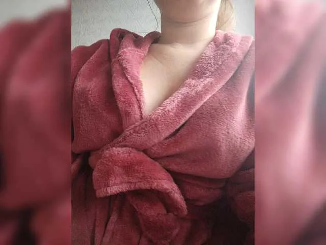 Live sex webcam photo for KarinaPlay23 #277716314