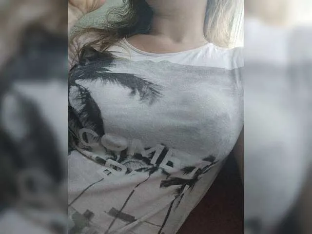 Live sex webcam photo for KarinaPlay23 #278174845